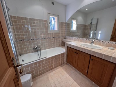 Villa H204 with sun terrace and large pool - Features photo 17