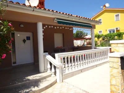 Holiday house Alenka - Outdoor photo 4