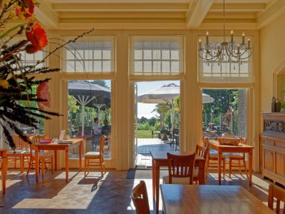 Holiday house Timeless Charm and Cozy stay - Features photo 11