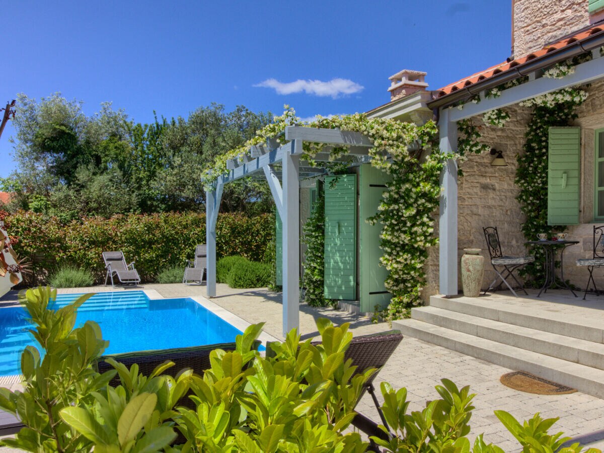 Villa Villa Zelda with private pool, 2 km beach - Outdoor photo 4