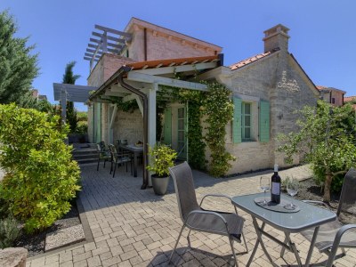 Villa Villa Zelda with private pool, 2 km beach - Outdoor photo 10