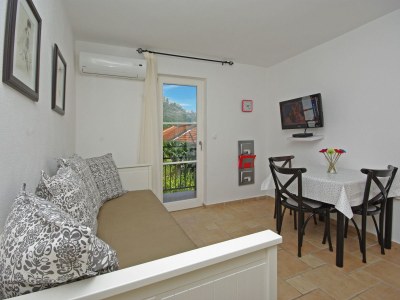Holiday apartment Stone House Dalmatia Apt. 4 - Features photo 13