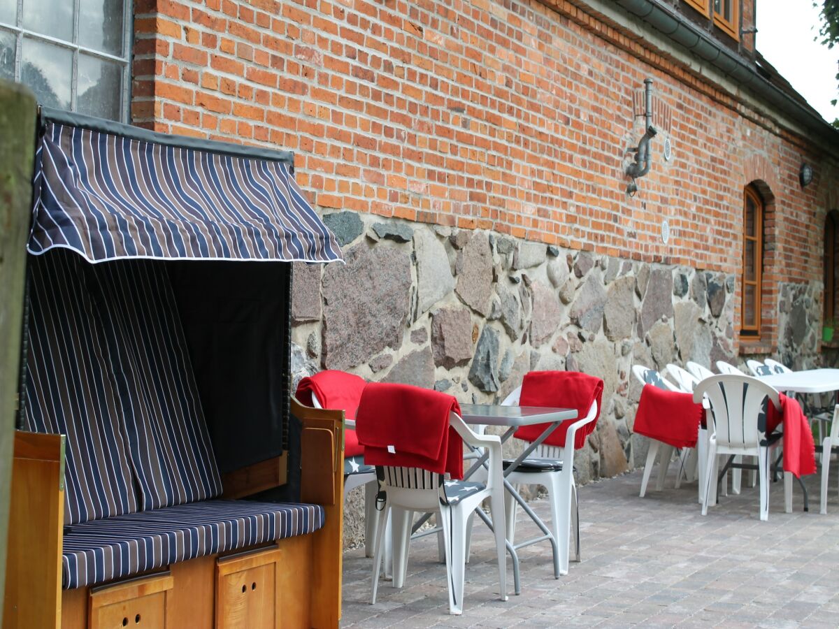 Cottage Gutshaus in Gressow mit Teich - Outdoor photo 5