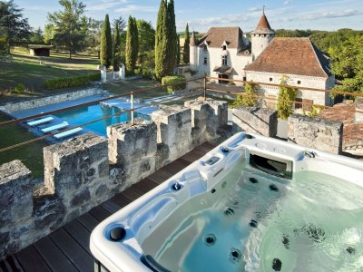 Castle Château in Nouvelle-Aquitaine with Pool & Views - Outdoor photo 2