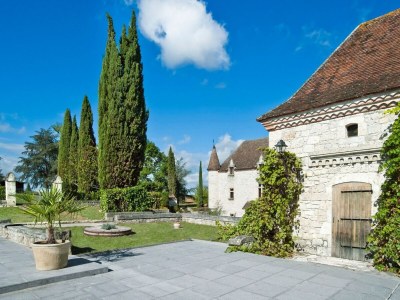Castle Château in Nouvelle-Aquitaine with Pool & Views - Outdoor photo 7