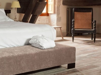 Castle Château in Nouvelle-Aquitaine with Pool & Views - Features photo 18