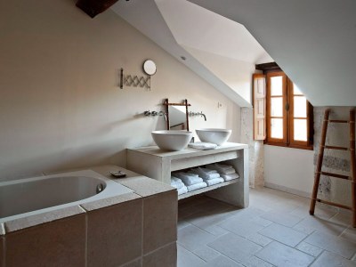 Castle Château in Nouvelle-Aquitaine with Pool & Views - Features photo 25