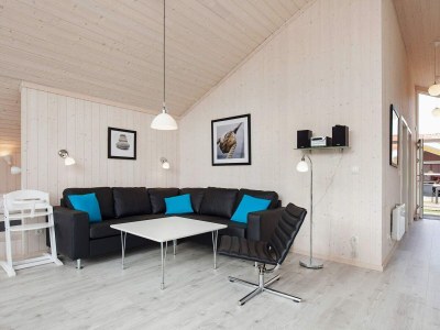 Holiday house 6 person holiday home in Großenbrode - Outdoor photo 10