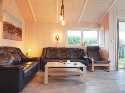 Holiday house 6 person holiday home in GROEMITZ - Outdoor photo 4