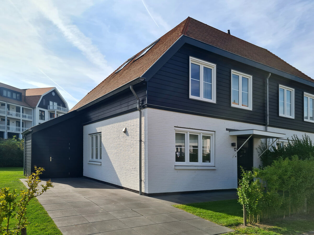 Holiday apartment Waterranonkel 12 - Outdoor photo 2