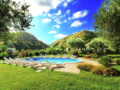 Apartment Apartment in Gasponi with Mountain Views - Outdoor photo 2