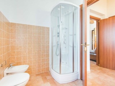 Farmhouse Panoramic Countryside Home - Features photo 23