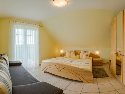 Holiday apartment 'Held' in a guesthouse amidst the vineyards - Features photo 23