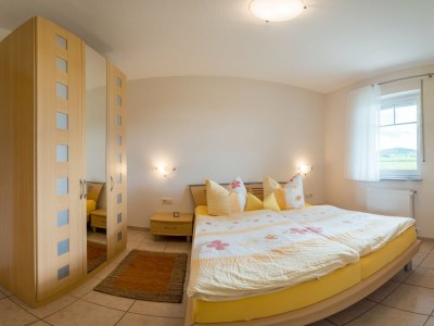 Holiday apartment 'Held' in a guesthouse amidst the vineyards - Features photo 24