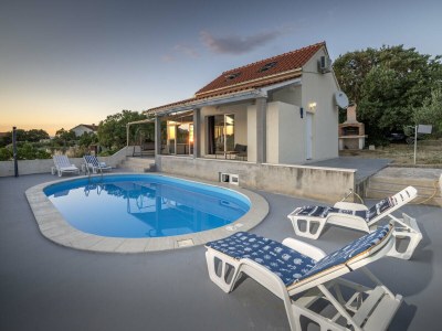 Holiday house Baras garden house with a large pool - Outdoor photo 3