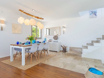 Holiday house with terrace and panoramic sea view - Features photo 18