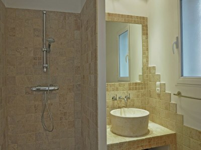 Villa Cosy holiday home with views and private pool - Features photo 22