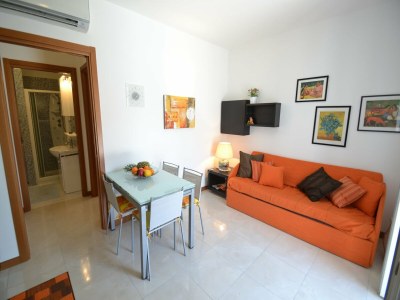 Apartment Air-conditioned with a pool, spa and fitness centre - Features photo 14