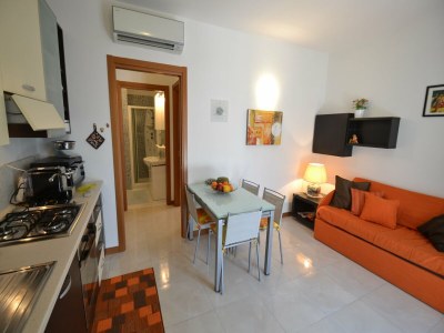 Apartment Air-conditioned with a pool, spa and fitness centre - Features photo 21