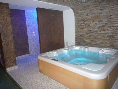 Apartment Air-conditioned with a pool, spa and fitness centre - Outdoor photo 36