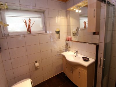 Apartment Apartment in Treffen near Gerlitzen Ski Slopes - Features photo 23