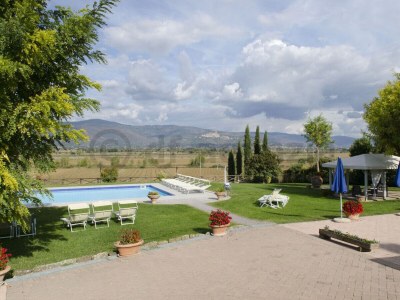Holiday house Elegant holiday home with private pool (up to 25 people) - Outdoor photo 10