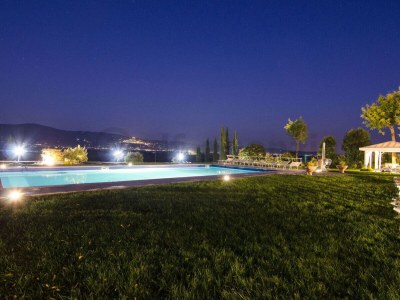 Holiday house Elegant holiday home with private pool (up to 25 people) - Outdoor photo 11