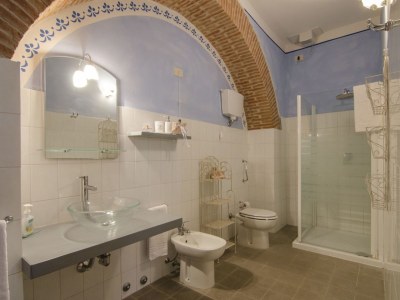 Holiday house Elegant holiday home with private pool (up to 25 people) - Features photo 20