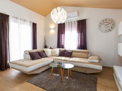 Villa - No title - - Features photo 13