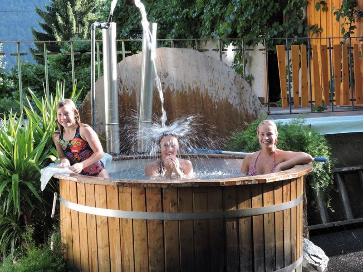 Holiday house Holiday home in Hermagor - Outdoor photo 3