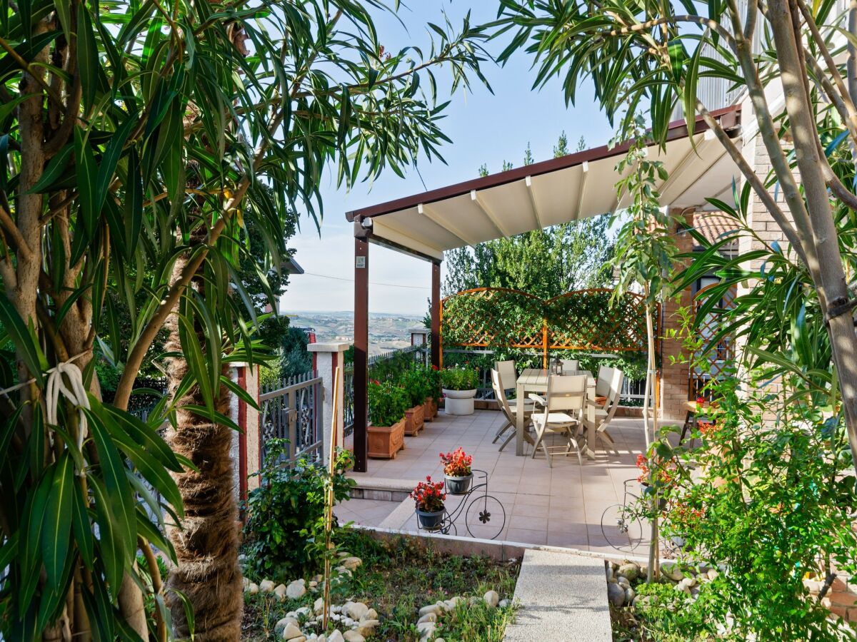 Apartment Belvilla by OYO Spacious Apartment near Saludecio - Outdoor photo 4