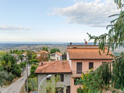 Apartment Belvilla by OYO Spacious Apartment near Saludecio - Outdoor photo 8