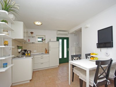 Holiday apartment Stone House Dalmatia Apt.3 - Features photo 13