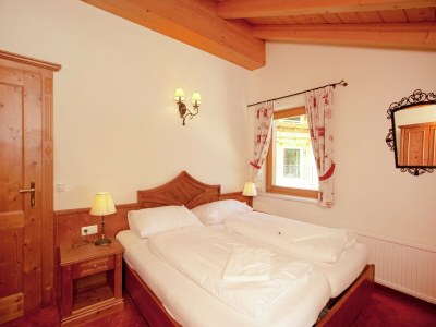 Chalet Chalet in Saalbach near Ski Lift - Features photo 23