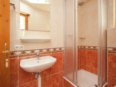 Chalet Chalet in Saalbach nahe Skilift - Features photo 18