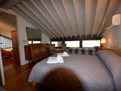 Apartment Apartment in Lovere with Lake Views - Features photo 16