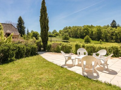 Holiday house Ferienhaus in Altillac mit privatem Pool - Outdoor photo 11