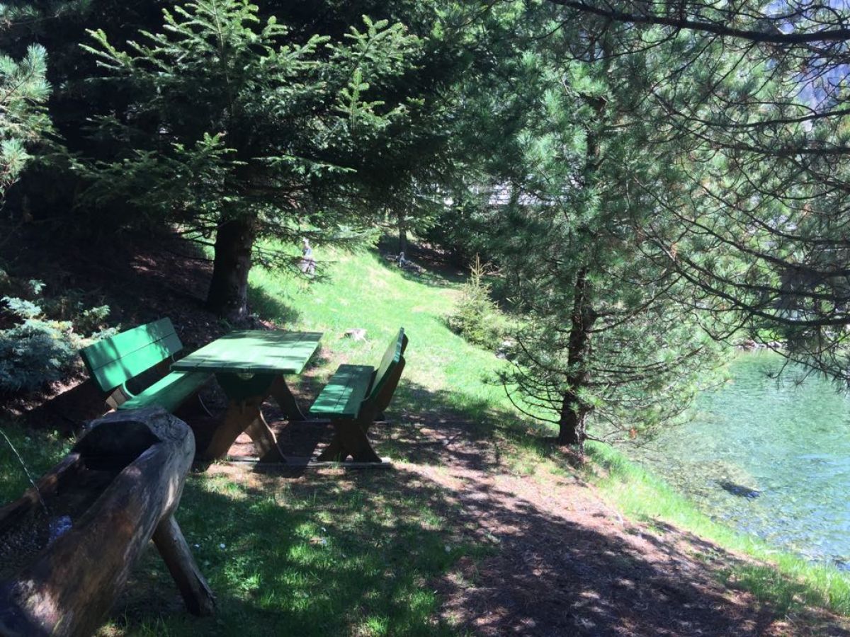 Holiday house Glacier Chalet by the Pond - Outdoor photo 2