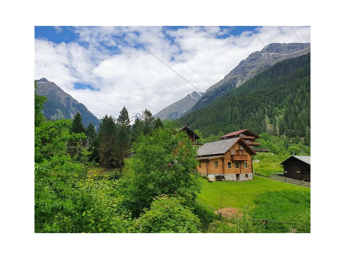 Holiday house Glacier Chalet by the Pond - Outdoor photo 5