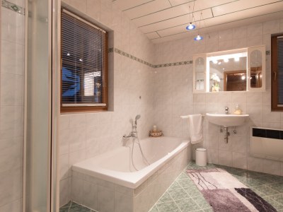 Holiday house Glacier Chalet by the Pond - Features photo 18