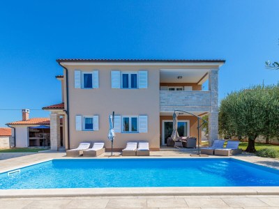 Villa Terlevic in Sveti Lovrec - Villa