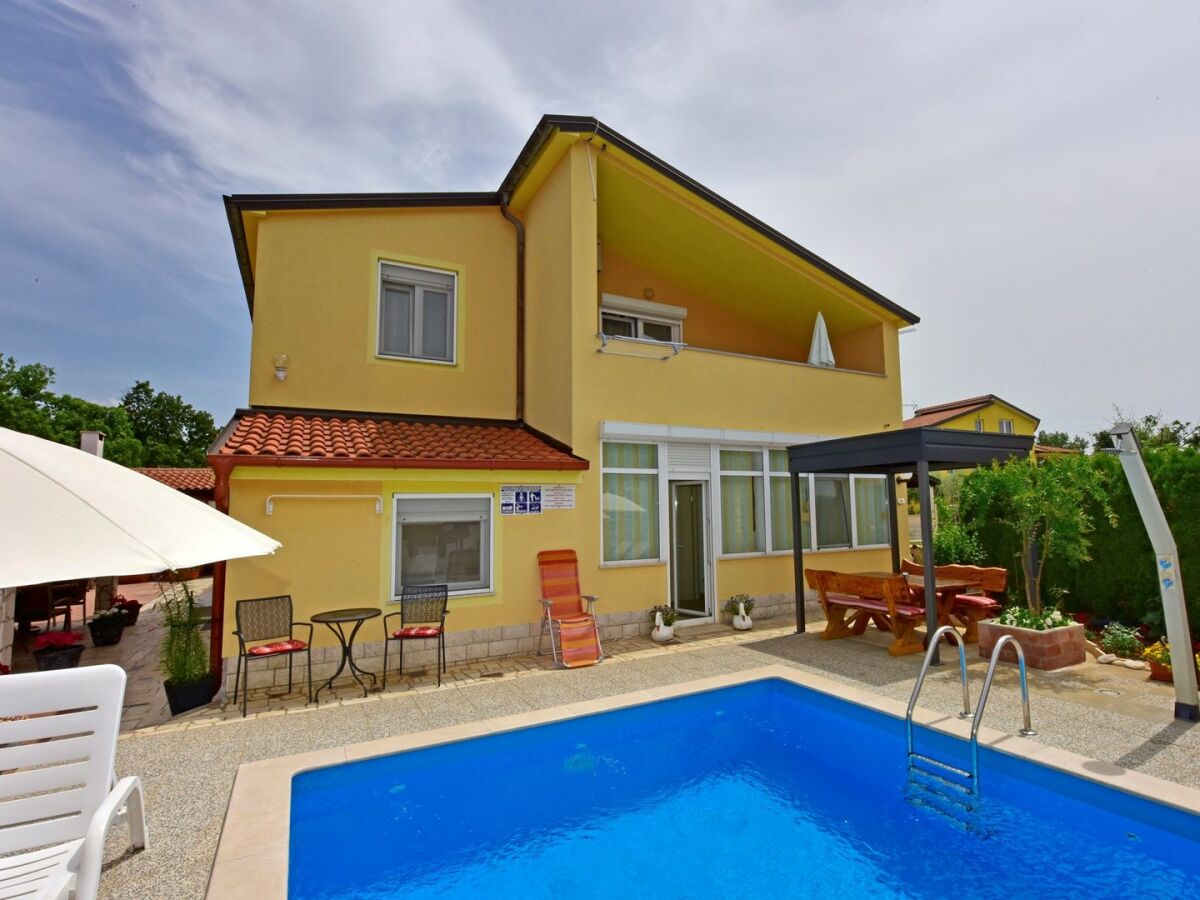 Apartment Laura - Apartment A with Terrace and Pool View - Outdoor photo 4