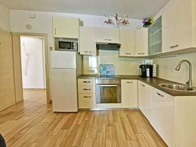 Apartment Laura - Apartment A with Terrace and Pool View - Features photo 12