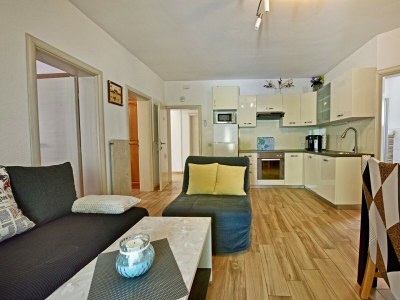 Apartment Laura - Apartment A with Terrace and Pool View - Features photo 19