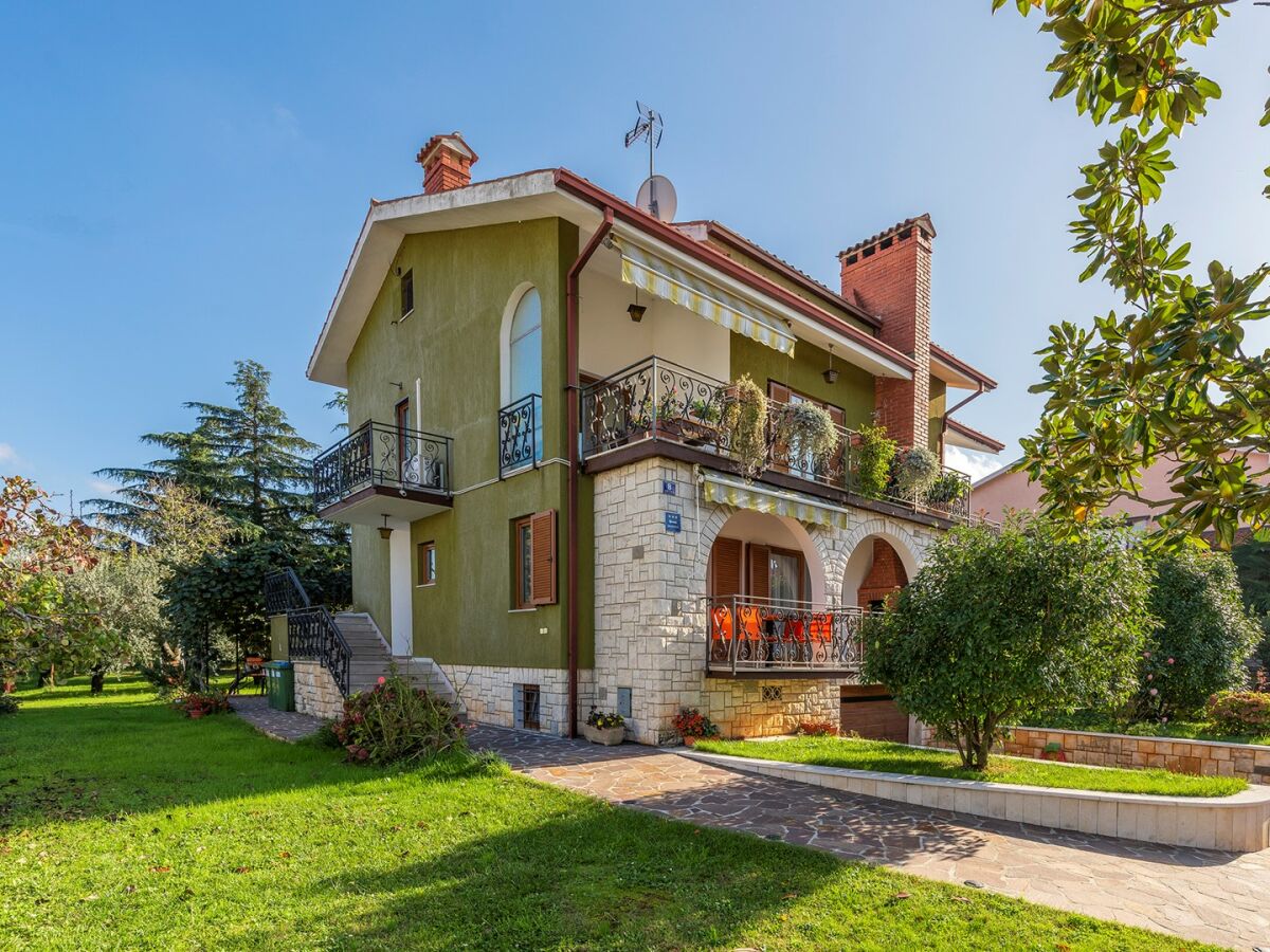 Apartment APP Silvana - Two-Bedroom Apartment Antonela I