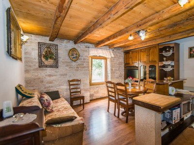 Apartment - Apartment Nilda Valdi with Beautiful Terrace - Features photo 10