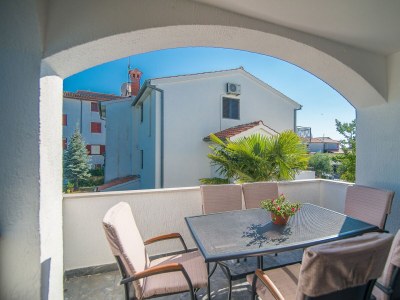 Apartment Apartment Complex Dino - Three-Bedroom Apartment Dino II with Balcony - Outdoor photo 3