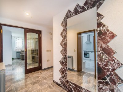 Apartment Apartment Complex Dino - Three-Bedroom Apartment Dino II with Balcony - Features photo 23