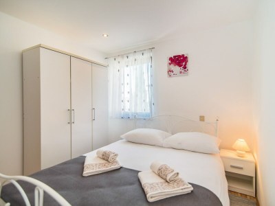 Apartment Apartment Complex Dino - Three-Bedroom Apartment Dino II with Balcony - Features photo 25