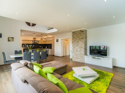 Apartment Milohanic Luxury - Three-Bedroom IV with Balcony - Features photo 10